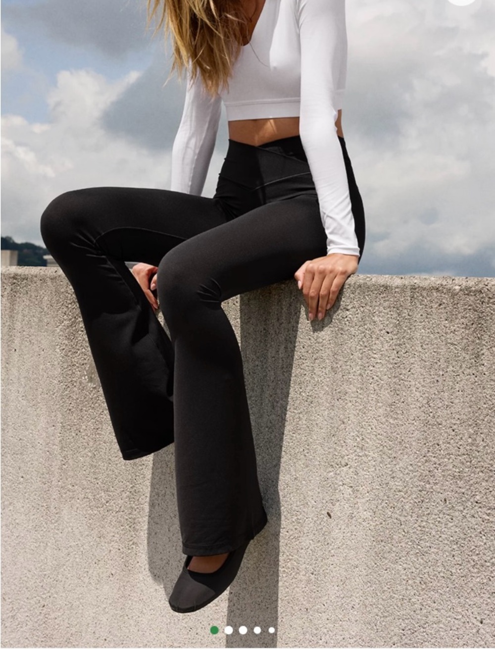 New OFFLINE By Aerie Small Real Me High Waisted Crossover Flare Leggings